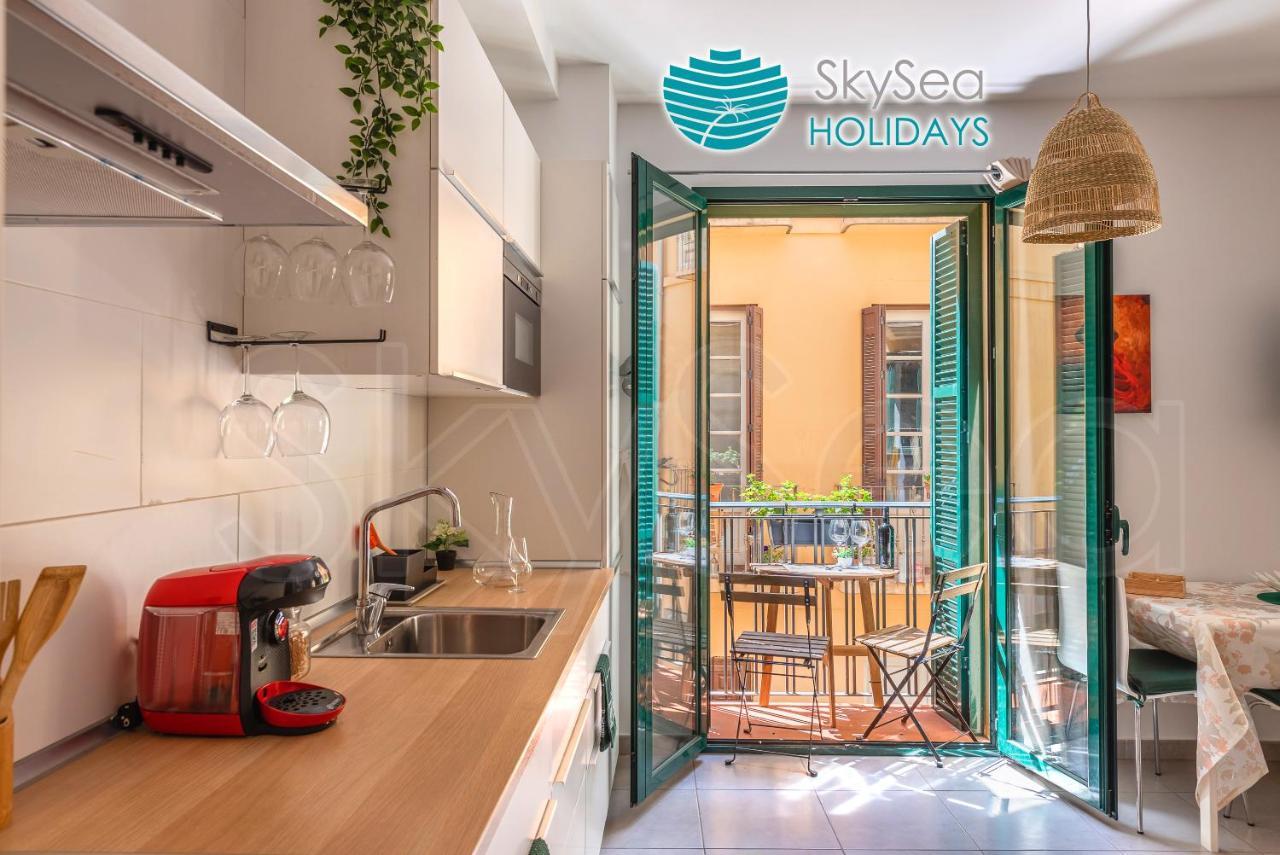 Skysea Holidays City Center Suites マラガ エクステリア 写真