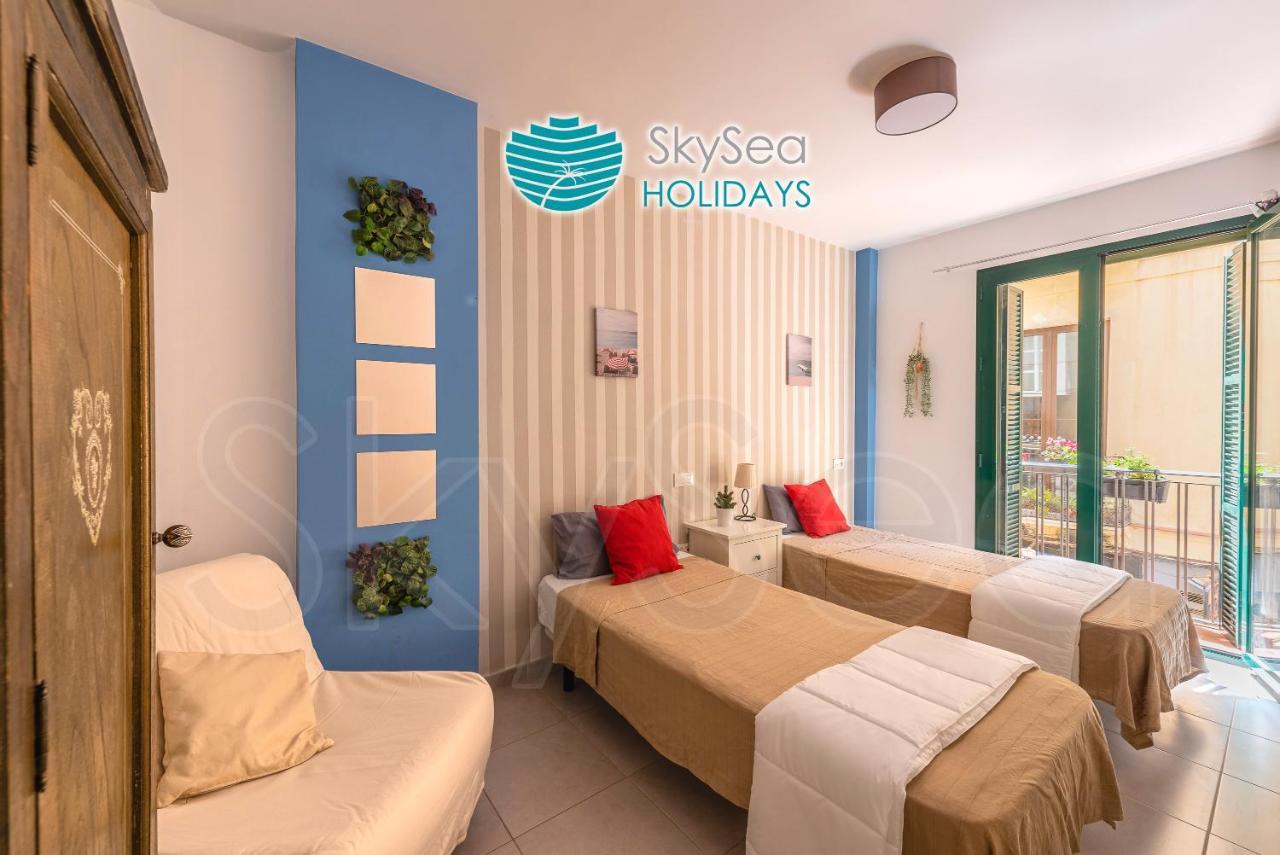 Skysea Holidays City Center Suites マラガ エクステリア 写真