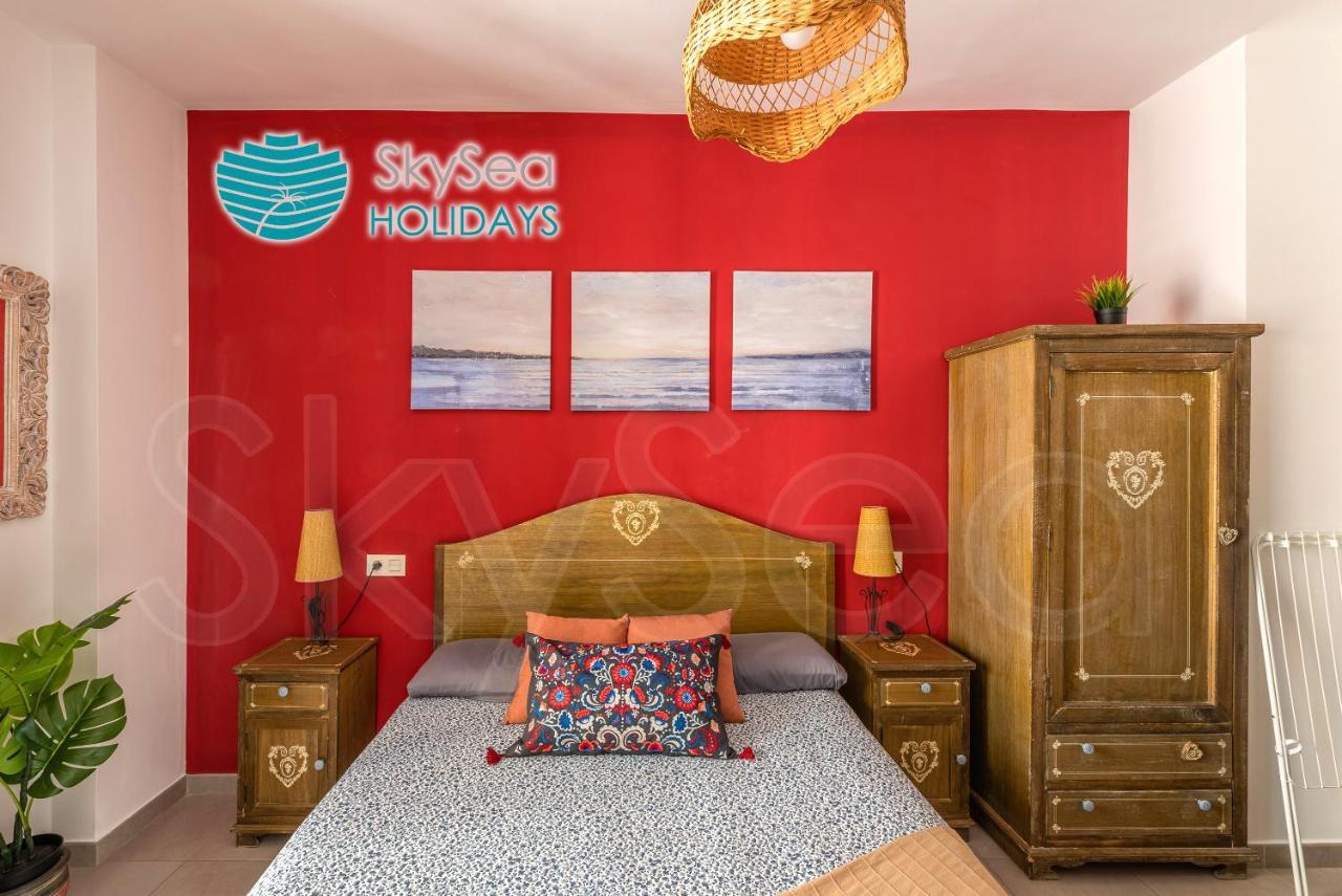 Skysea Holidays City Center Suites マラガ エクステリア 写真