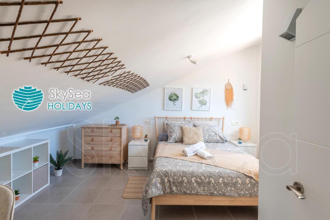 Skysea Holidays City Center Suites マラガ エクステリア 写真