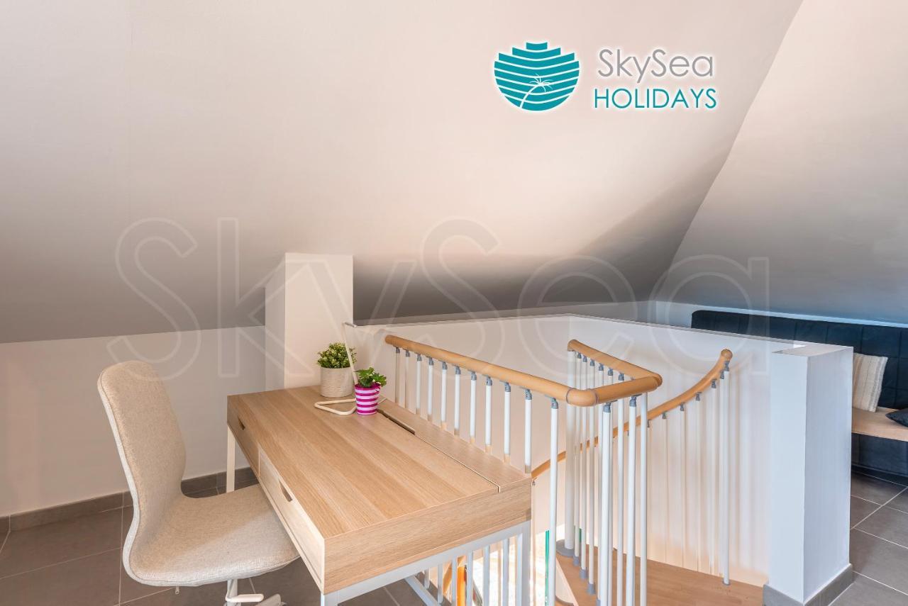 Skysea Holidays City Center Suites マラガ エクステリア 写真