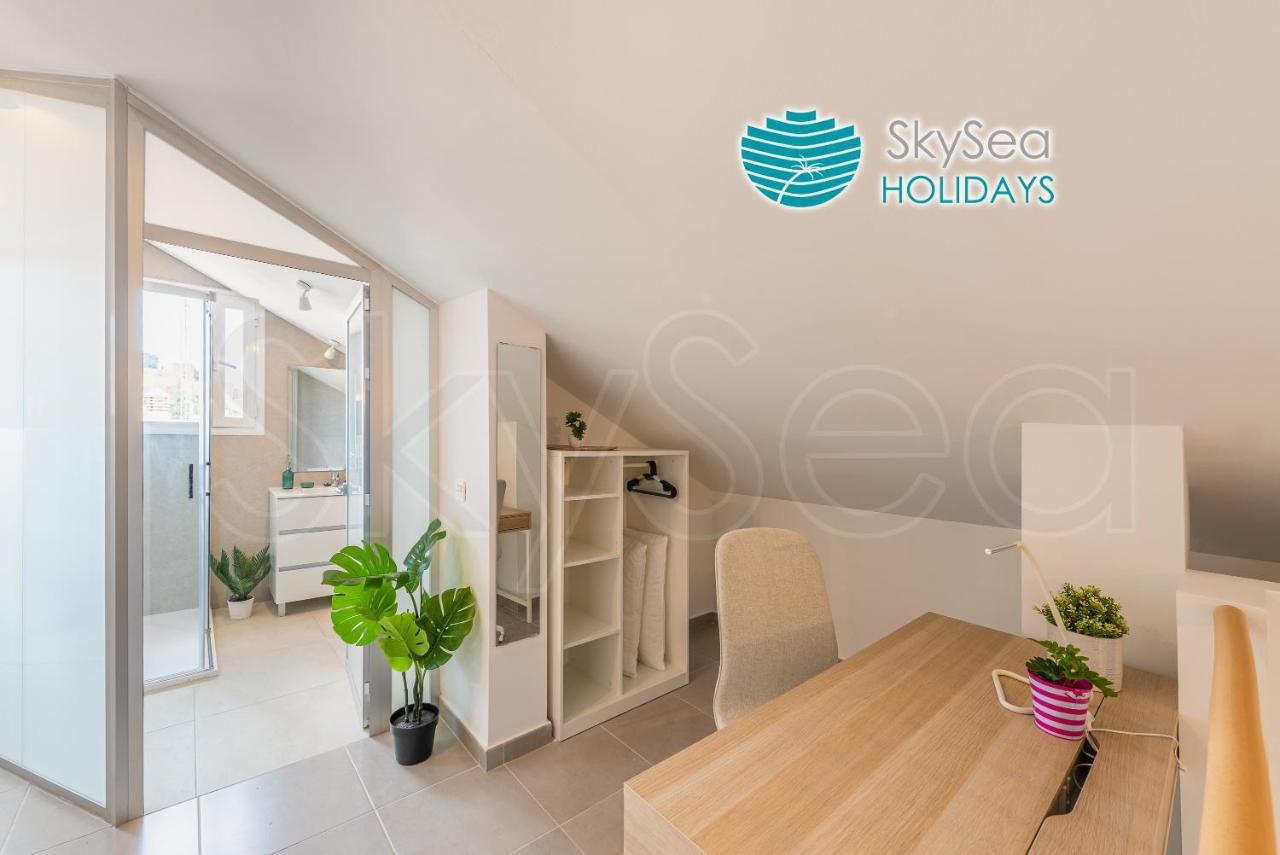 Skysea Holidays City Center Suites マラガ エクステリア 写真