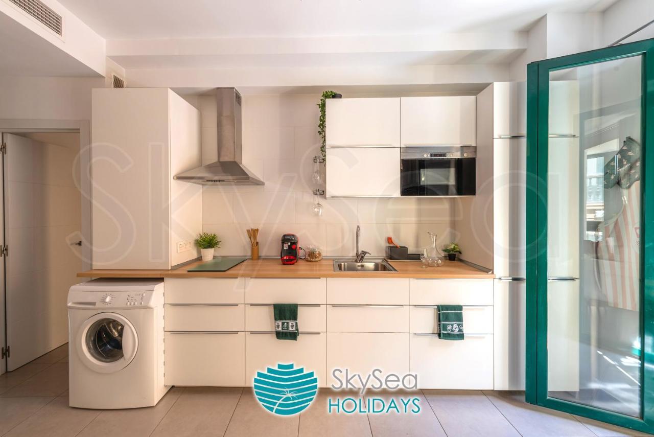 Skysea Holidays City Center Suites マラガ エクステリア 写真