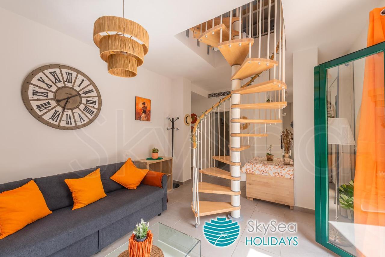 Skysea Holidays City Center Suites マラガ エクステリア 写真